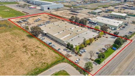 Industrial space for Rent at Freestanding Heavy Industrial Building w/ Office/Showroom on ±5 AC in Fresno