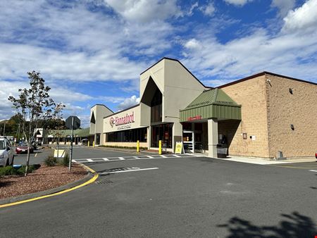 Leominster, MA - Hannaford Plaza