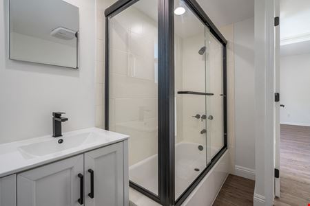 1228 S Dunsmuir Ave