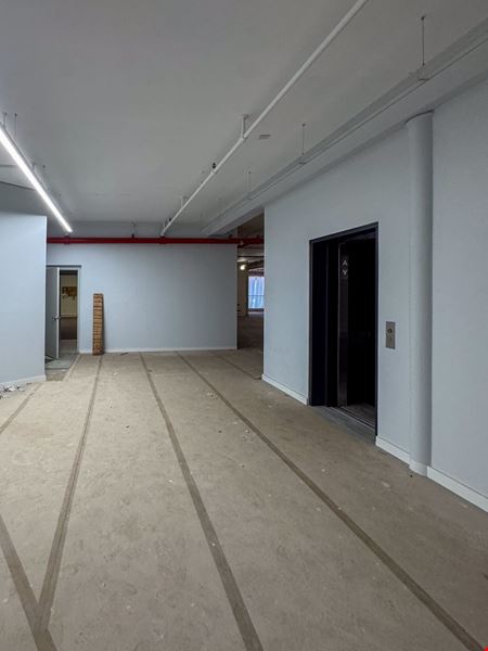10,000 SF | 2886 3rd Avenue | Second Floor Office Space With Wrap Around Frontage For Lease