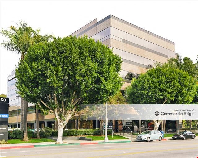 3330 Cahuenga Blvd West