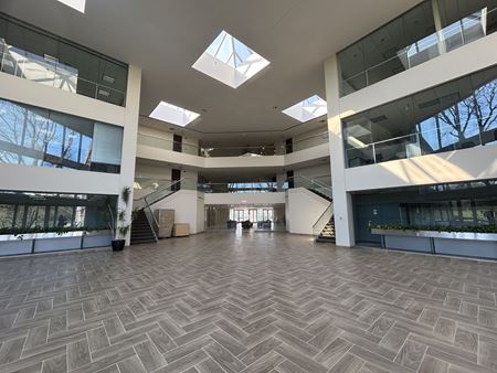 Office space for Rent at 1717 Park St in Naperville