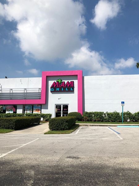 Mil Lake Plaza