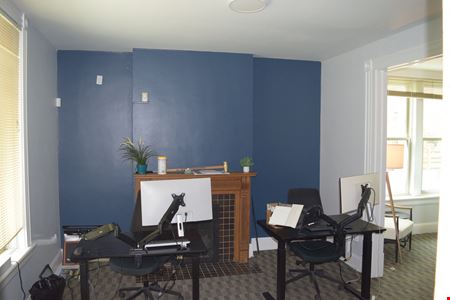 Flexible leasing options: full building (up to ±4,144 SF)
