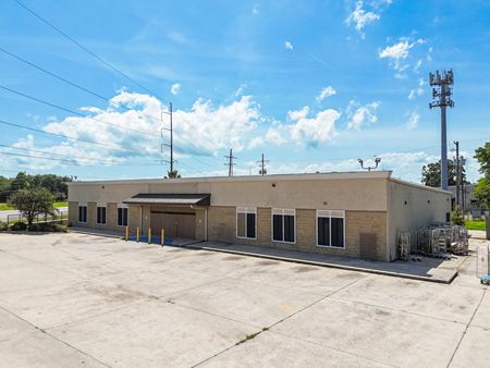 Retail space for Sale at ±9,180 SF Freestanding Retail Space Fronting Airline Dr in Metairie