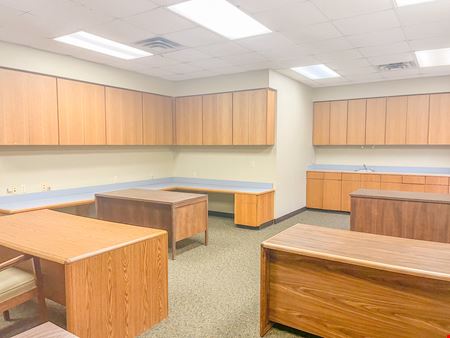 Motivated Seller – ±13,876 SF Office between Downtown and Exxon
