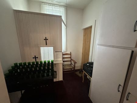 3915 Cottage bridge Rd - Traditional wood-frame church building