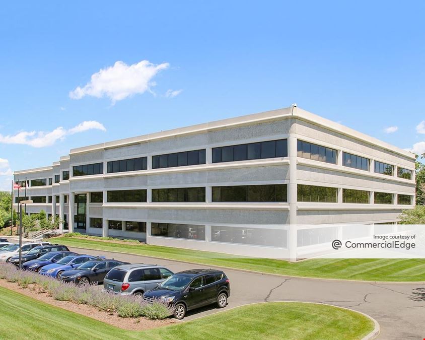 Ridgebury Corporate Center 44 Old Ridgebury Road, Danbury, CT 06810