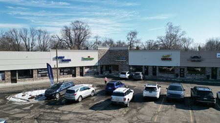 Retail space for Rent at Harbor Pines in Keego Harbor