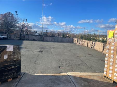 ±3,194 SF Industrial Opportunity for Sale or Lease