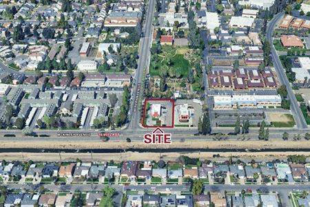 Retail space for Rent at 4909 E. McKinley in Freano