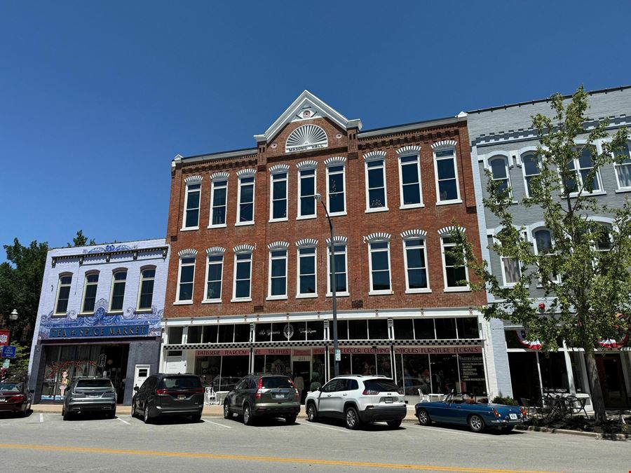 211 East Commercial Street