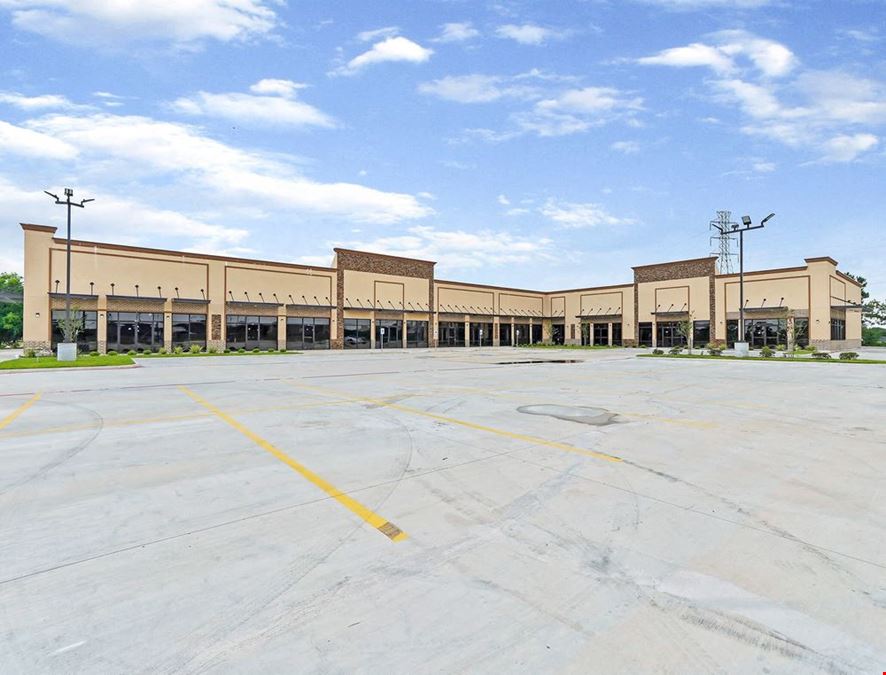 Excellent Retail Lease Opportunity at Riverstone Center 9700