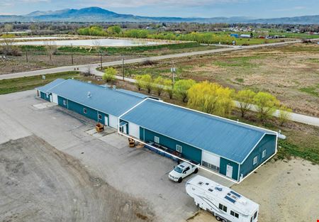 2447 W Highway 52