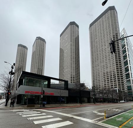 Retail space for Rent at Presidential Towers in Chicago