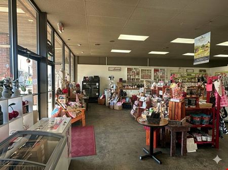 Retail Suite - Campus Plaza