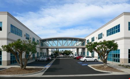 Commercial space at 1923-1957 Eastman Ave - Xus Tech Centre in Ventura