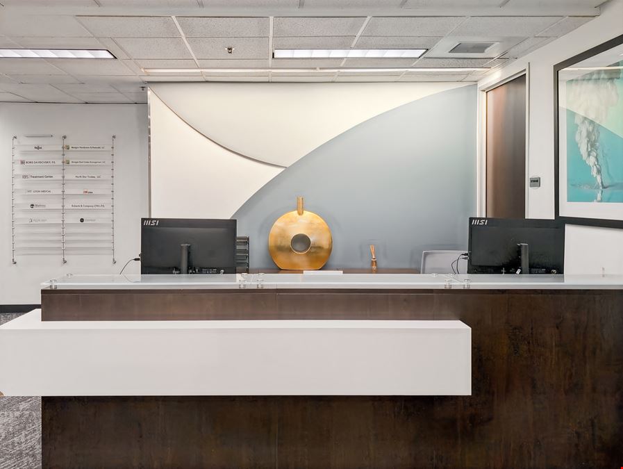 Regus - Mountlake Terrace - Redstone Corporate Center
