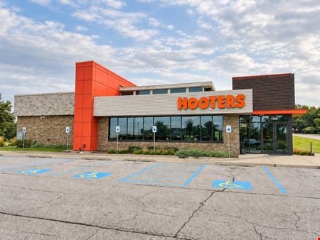 Absolute Net Lease Investment - Hooters | 11+ Years Remaining