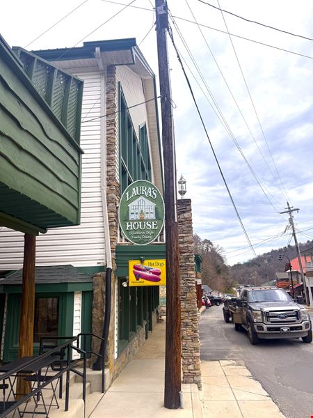 Retail Building in the heart of Chimney Rock Village