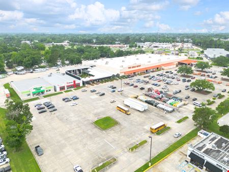 11,500 SF Retail Building with Dock-High Loading near Coursey / Airline