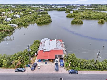 Fishbonz Sandwich Shop and Apartment Rental