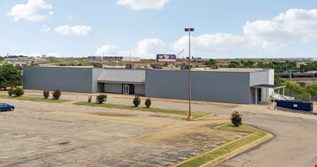 Industrial space for Sale at 7400 Plaza Mayor in Oklahoma City
