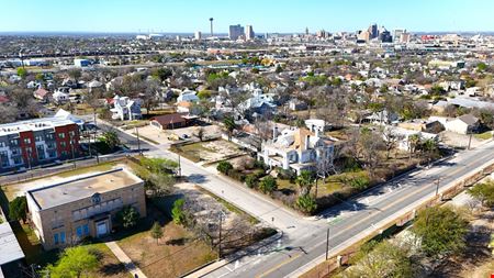Commercial space at 1302 E Grayson St in San Antonio