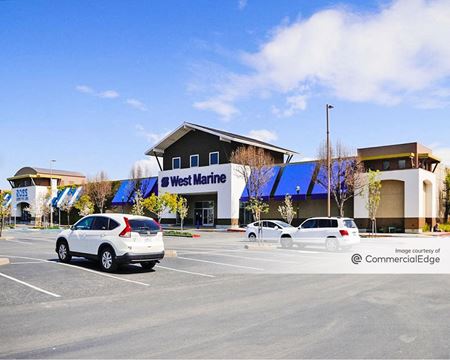 Retail space for Rent at Marin Gateway Shopping Center in Sausalito