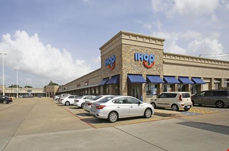 Retail space for Rent at Challenger Plaza in Webster