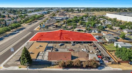 Commercial space at Commercial Building on ±0.75 Acres in Central Fresno, CA in Fresno