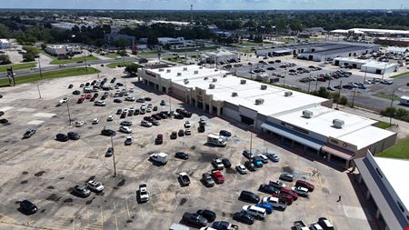 Former pOpshelf for Sublease