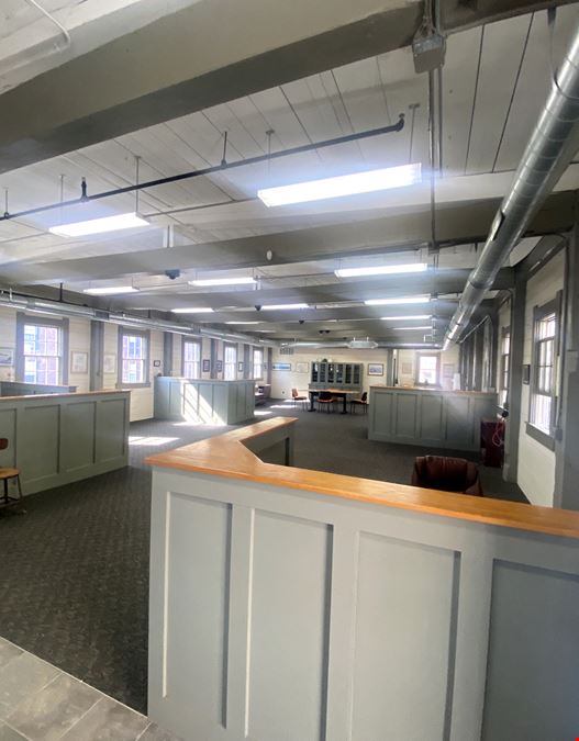 Spacious Office With Waterfall Views and Workshop/Storage Space