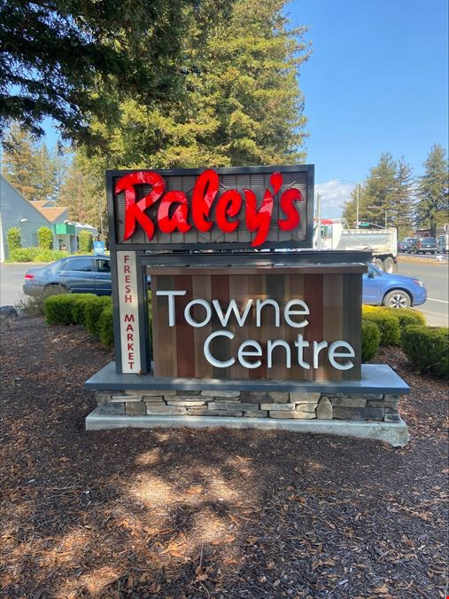 Raley's Towne Centre