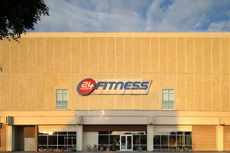 Sport / Entertainment space for Rent at 6653 Fallbrook Avenue in Los Angeles
