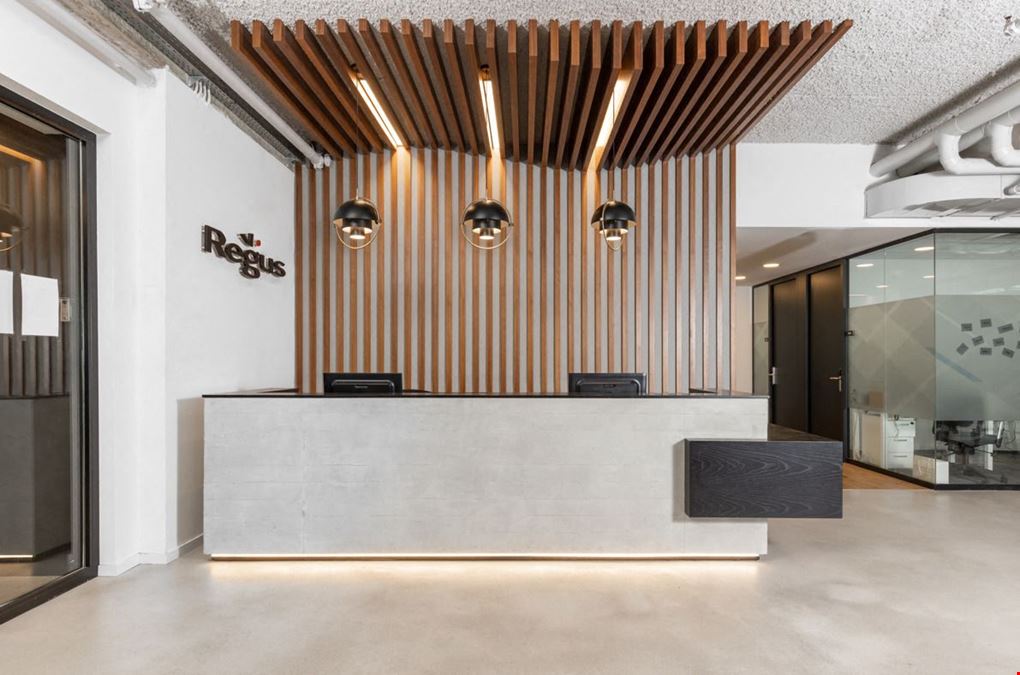 Regus - Tulsa - South Sheridan Rd