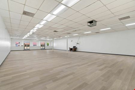 High Exposure Retail Building: 2 Units