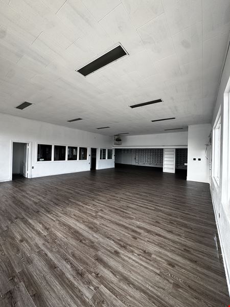6,000 +/- SF Light Industrial Building on 0.241 +/- AC