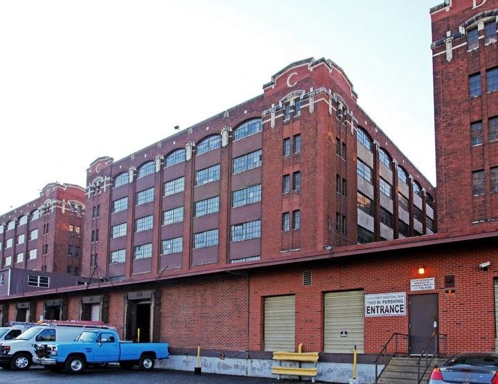 1965 W Pershing Rd, Chicago, IL