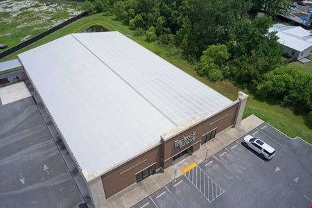 15,763 SF Retail Showroom & Warehouse Facility on US Hwy 301