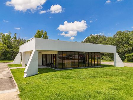 Retail space for Sale at Leased Retail Building at Hwy 42 Signaled Intersection in Prairieville
