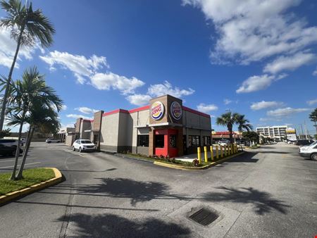 Retail space for Rent at Tamiami Square in Miami