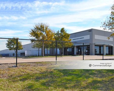 Industrial space for Rent at Pinnacle Park - Building 1 in Dallas