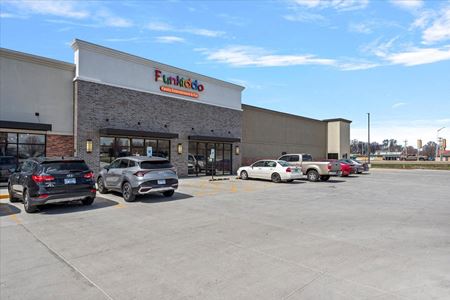 Retail space for Rent at 3101 S MacArthur Blvd in Springfield