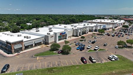Retail space for Rent at Victoria Crossing in Victoria
