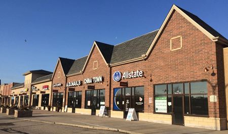 Retail space for Rent at Prairie Creek Shoppes in Oconomowoc