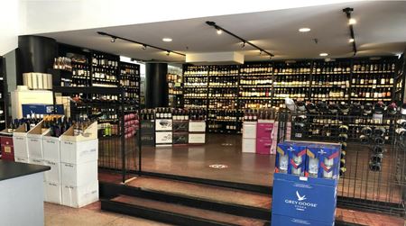 Retail space for Rent at 68 Franklin St in New York