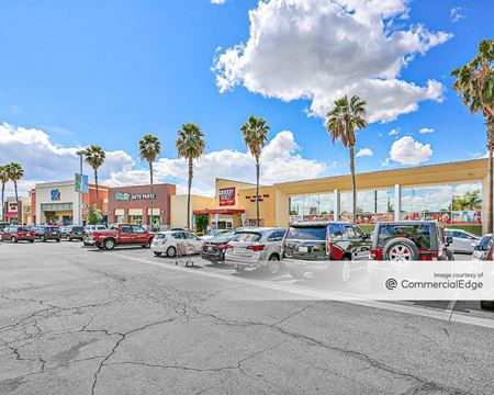 Retail space for Rent at Citrus Crossing in Azusa