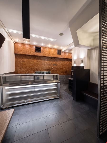 1,000 SF | 168 7th Avenue | Move-In Ready 2nd Gen Restaurant in New Development
