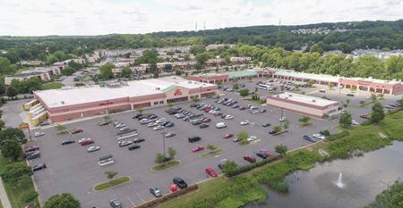 Retail space for Rent at Four Seasons Plaza in Newark